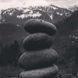 How I Completed the Kheerganga Trek After Getting Lost - Stone stacking on the way to Kheerganga trek