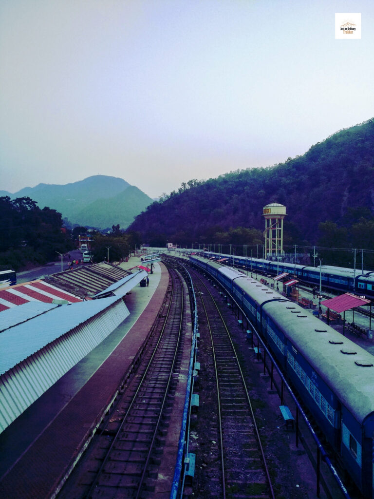 Roopkund Trek beginning - Waiting for Dawn at Kathgodam Station