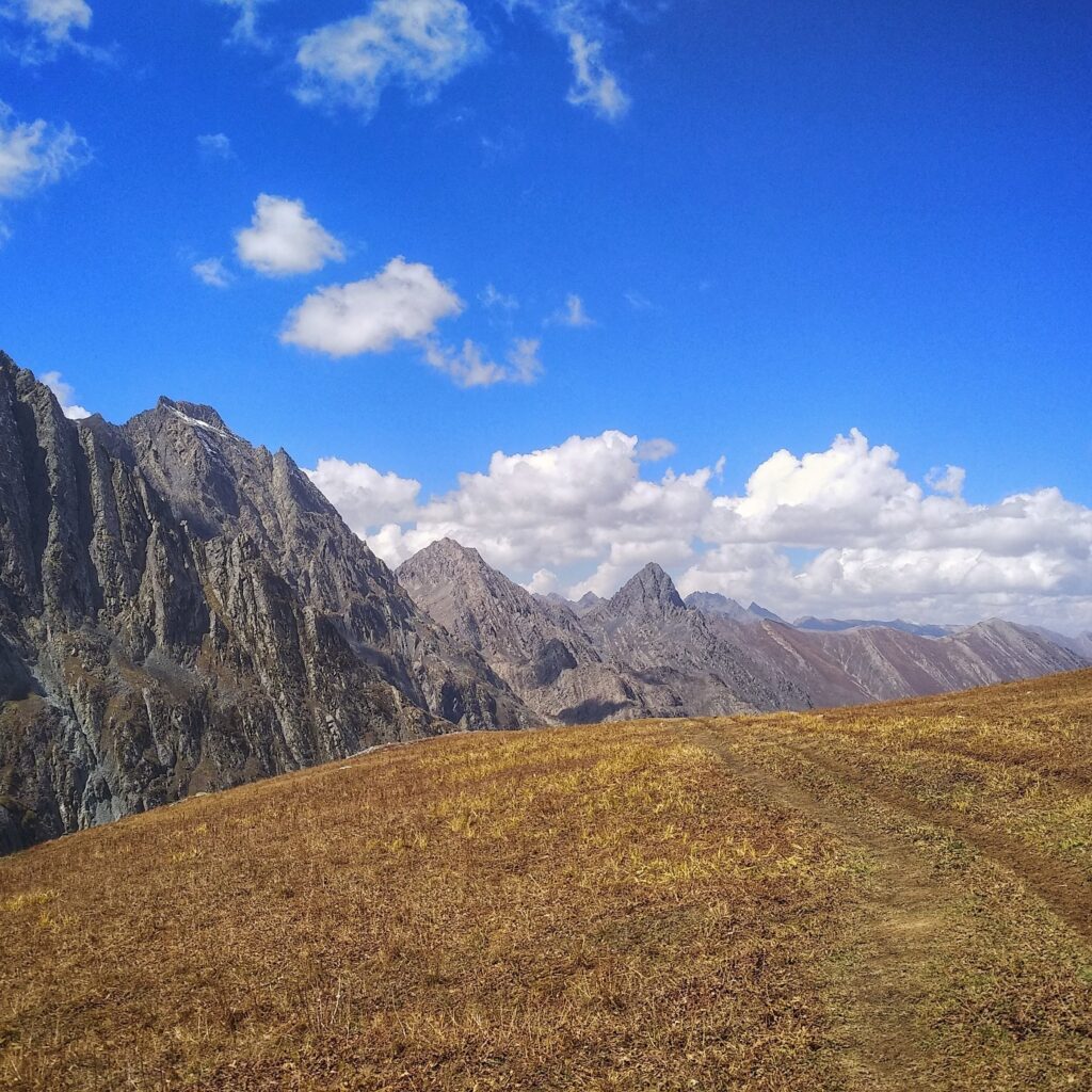 The Mountain trail after Gadsar Pass during Kashmir Great Lakes Trek