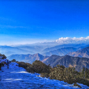 The Tungnath-Chandrashila trek truly defines "When the trail is as beautiful as the views surrounding it!" 🏔️