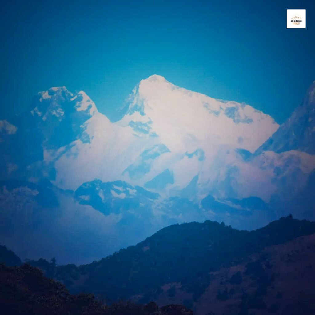 Everest seen from Sandakhpu Trek
