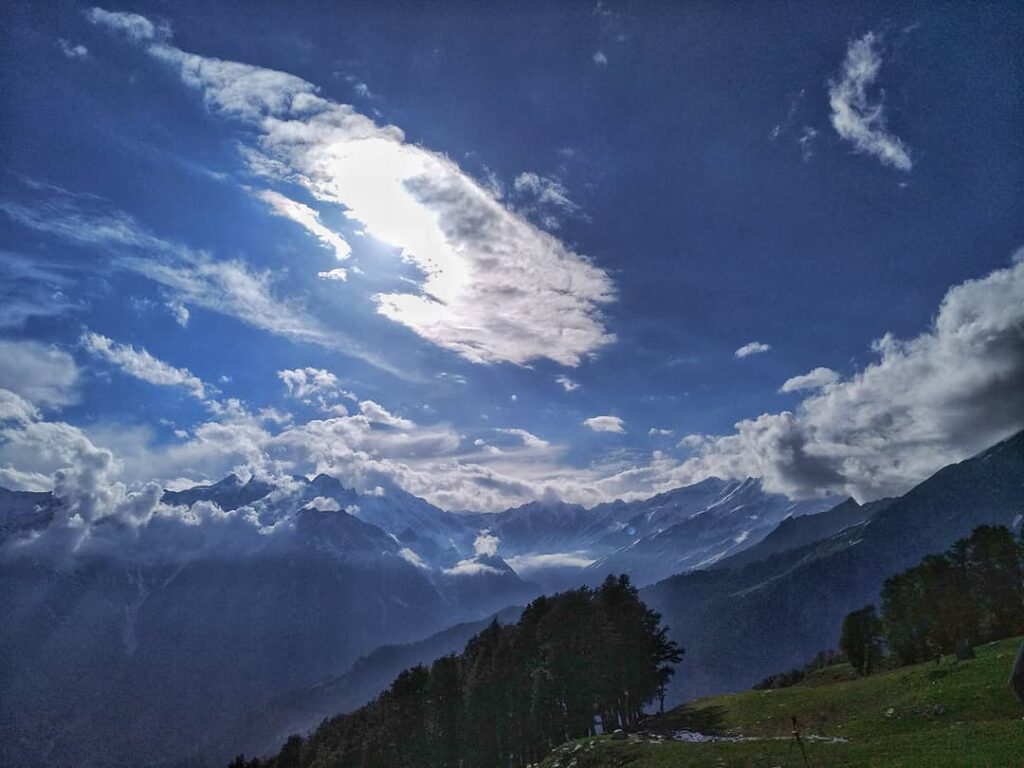The view of the valley from Bhrigu Lake Trek