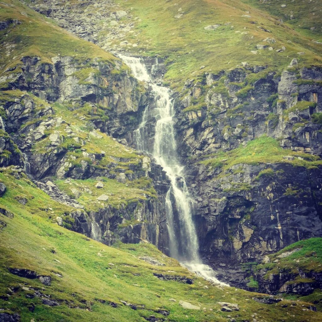 This is the kind of views which we live for when we trek through Hampta Pass!
